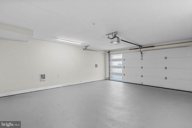 4574 RIVERSIDE WAY, Philadelphia, PA 19127