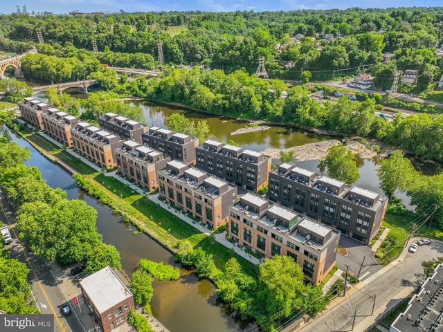 4574 RIVERSIDE WAY, Philadelphia, PA 19127