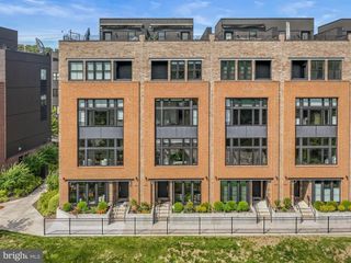 4574 RIVERSIDE WAY, Philadelphia, PA 19127