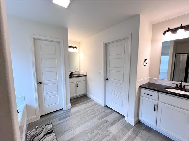 6002 NW Meade Street, Bentonville, AR 72713