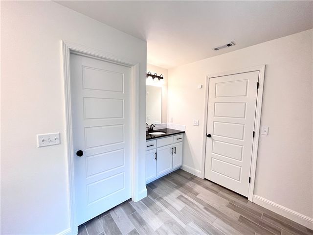 6002 NW Meade Street, Bentonville, AR 72713