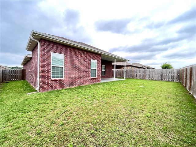 6002 NW Meade Street, Bentonville, AR 72713