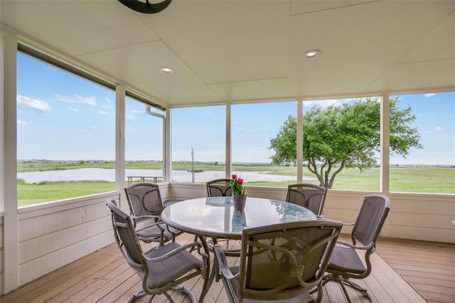 1551 Fm 1466, Coupland, TX 78615