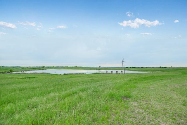 1551 Fm 1466, Coupland, TX 78615