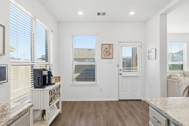 358 Jewett Meadow Dr, Magnolia, TX 77354