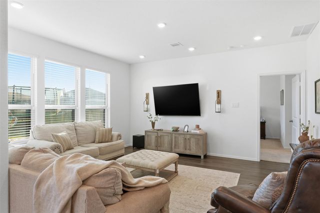 358 Jewett Meadow Dr, Magnolia, TX 77354