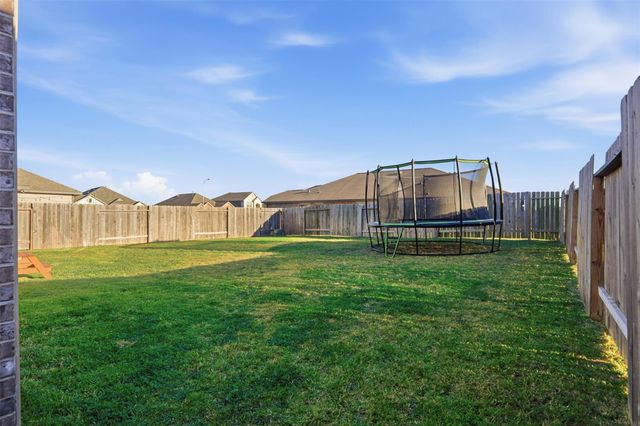 358 Jewett Meadow Dr, Magnolia, TX 77354