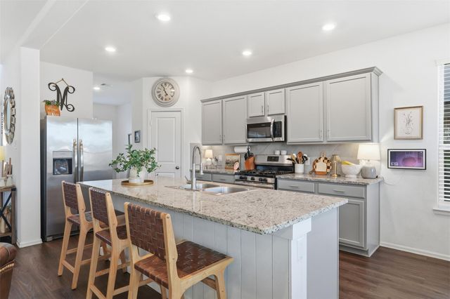 358 Jewett Meadow Dr, Magnolia, TX 77354