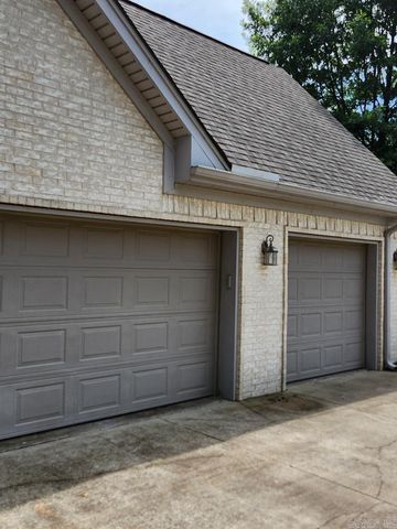 7720 E Worth Avenue, Benton, AR 72019