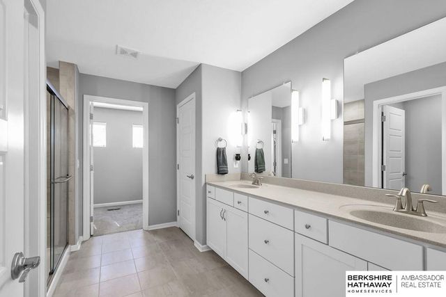 4463 S 193 Street, Omaha, NE 68135