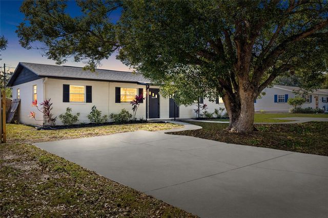 38600 NAOMI AVENUE, Zephyrhills, FL 33542