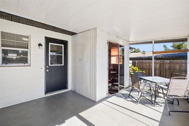 38600 NAOMI AVENUE, Zephyrhills, FL 33542