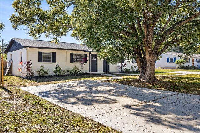38600 NAOMI AVENUE, Zephyrhills, FL 33542