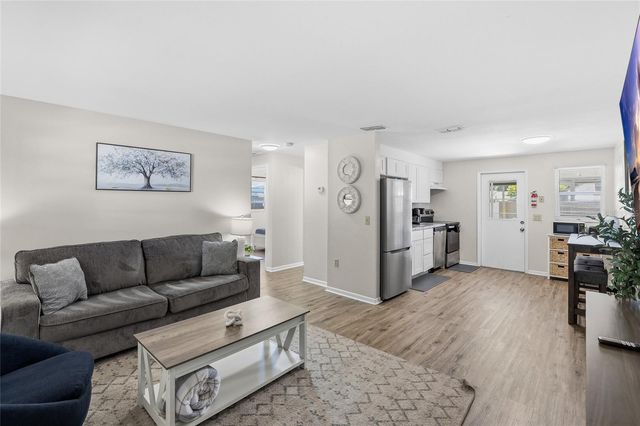 38600 NAOMI AVENUE, Zephyrhills, FL 33542