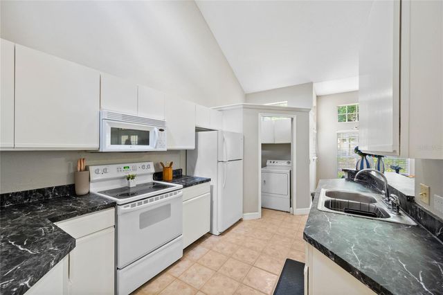 1423 FARRINDON CIRCLE, Lake Mary, FL 32746