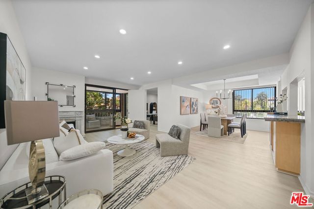 4477 Wilshire Boulevard 103, Los Angeles, CA 90010