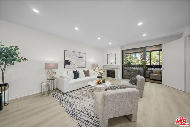 4477 Wilshire Boulevard 103, Los Angeles, CA 90010