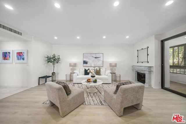 4477 Wilshire Boulevard 103, Los Angeles, CA 90010
