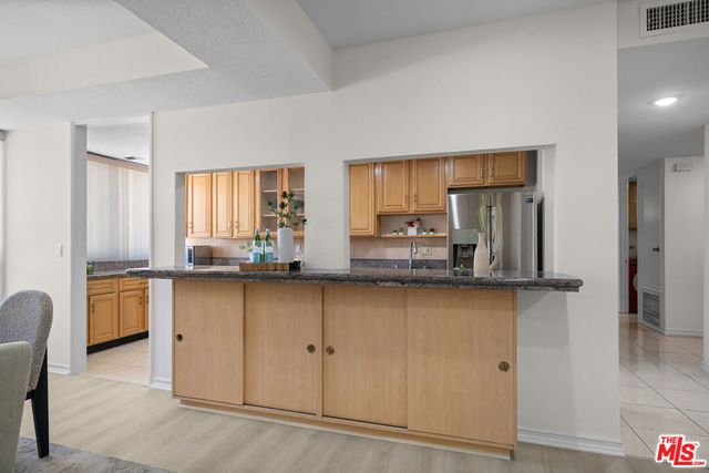 4477 Wilshire Boulevard 103, Los Angeles, CA 90010
