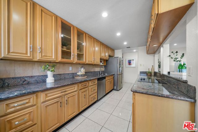 4477 Wilshire Boulevard 103, Los Angeles, CA 90010