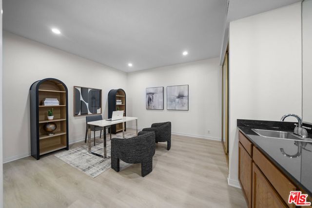 4477 Wilshire Boulevard 103, Los Angeles, CA 90010