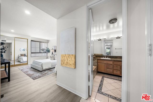 4477 Wilshire Boulevard 103, Los Angeles, CA 90010