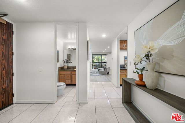 4477 Wilshire Boulevard 103, Los Angeles, CA 90010