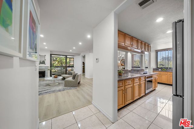 4477 Wilshire Boulevard 103, Los Angeles, CA 90010
