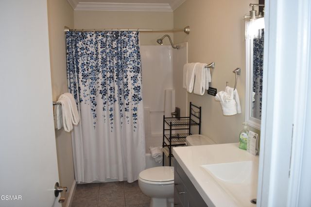 298 Lane Hollow Road, Sevierville, TN 37876