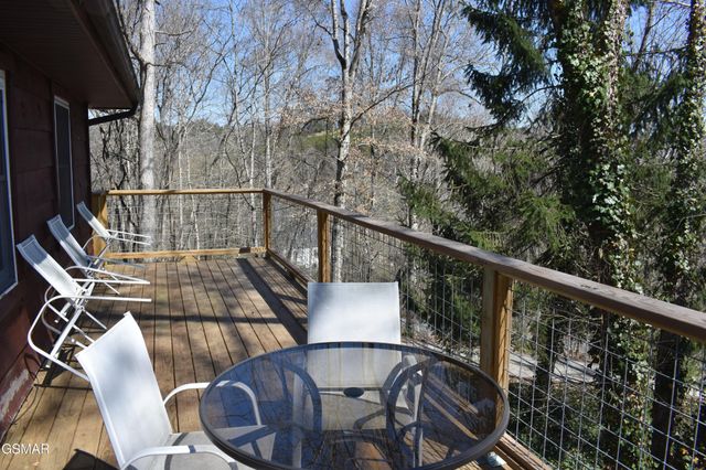 298 Lane Hollow Road, Sevierville, TN 37876