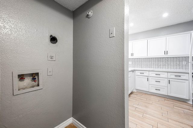 12213 Sandpiper Drive 122, Houston, TX 77035