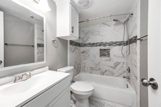 12213 Sandpiper Drive 122, Houston, TX 77035