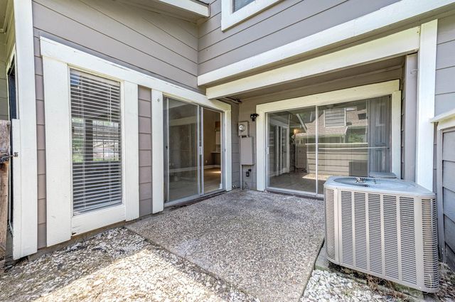 12213 Sandpiper Drive 122, Houston, TX 77035