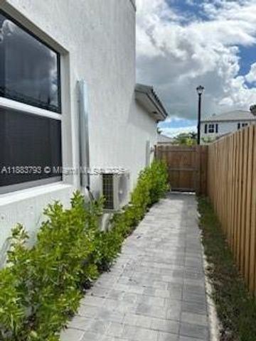 834 SE 26th Rd Studio, Homestead, FL 33035