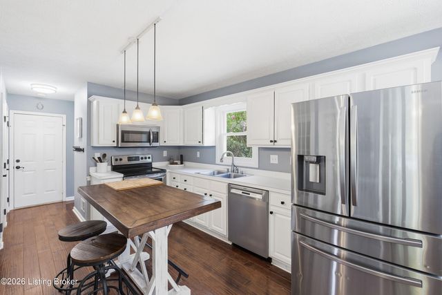 11414 Whitney Hill Rd, Louisville, KY 40299