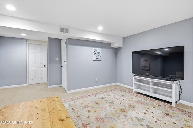 11414 Whitney Hill Rd, Louisville, KY 40299