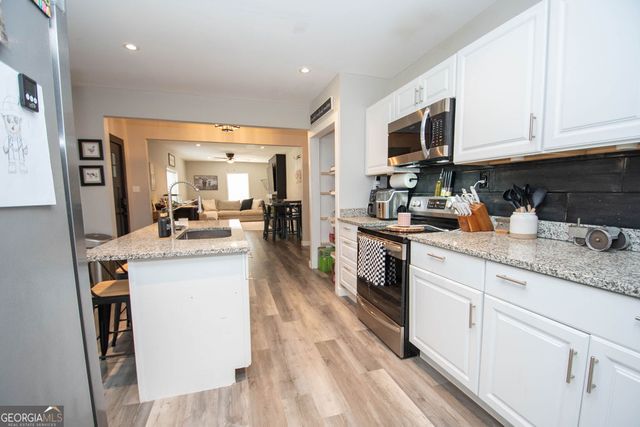 64 Hall Drive, Newnan, GA 30263