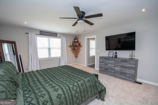 64 Hall Drive, Newnan, GA 30263