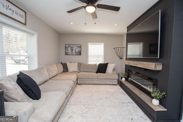 64 Hall Drive, Newnan, GA 30263