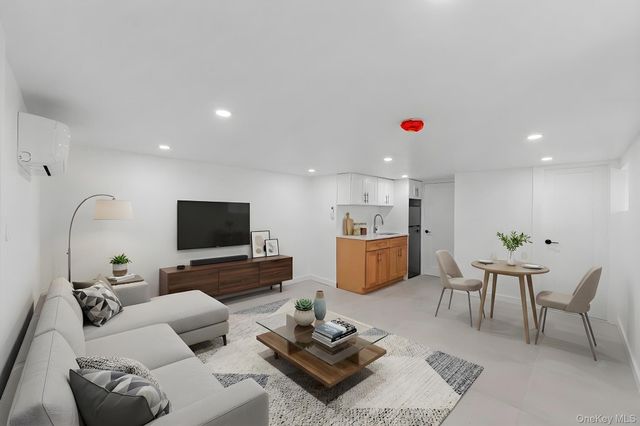 234 E 42nd Street, Brooklyn, NY 11203