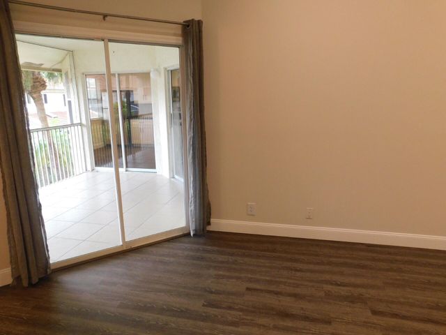 6630 Via Regina, Boca Raton, FL 33433