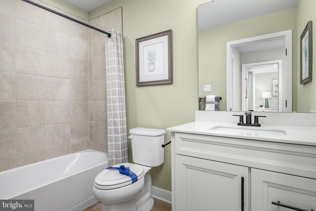 6052 LANCING DR, Sykesville, MD 21784