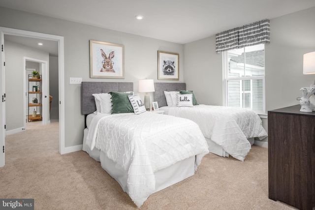 6052 LANCING DR, Sykesville, MD 21784