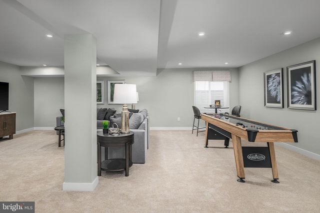 6052 LANCING DR, Sykesville, MD 21784