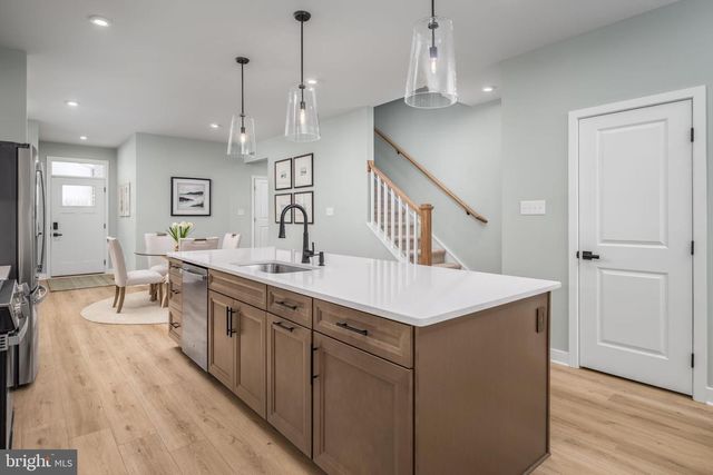 6052 LANCING DR, Sykesville, MD 21784