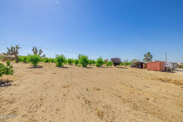 33000 106th Street, Juniper Hills, CA 93543