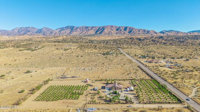 33000 106th Street, Juniper Hills, CA 93543