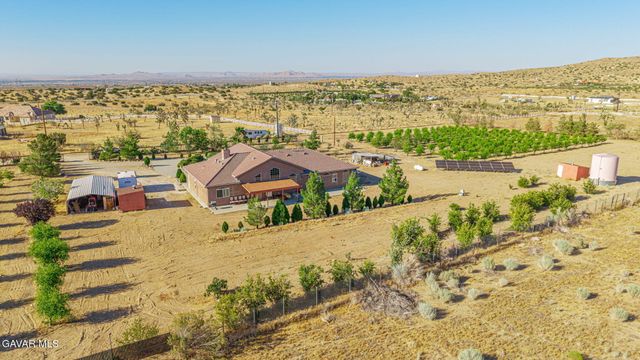33000 106th Street, Juniper Hills, CA 93543