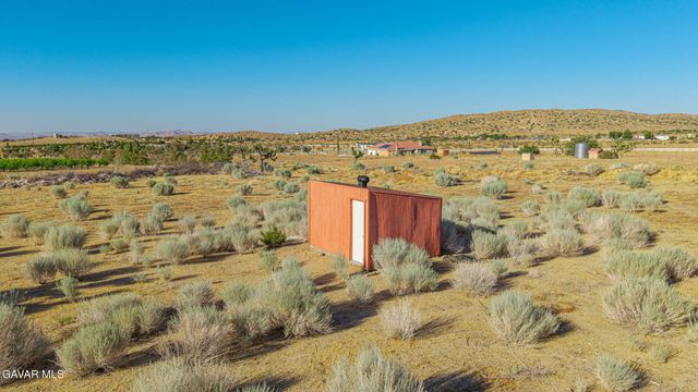 33000 106th Street, Juniper Hills, CA 93543