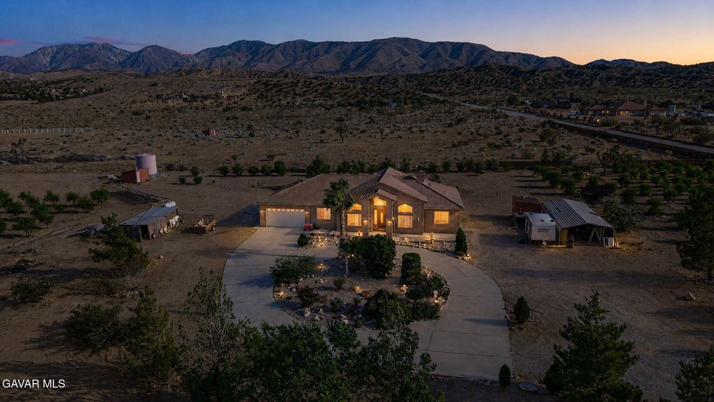 33000 106th Street, Juniper Hills, CA 93543